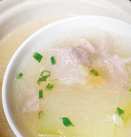 猪骨冬瓜汤的营养与制作方法（健康又美味的饮食选择）-第2张图片-美味行家