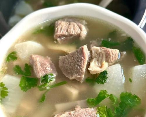 羊肉炖萝卜（营养丰富的养生佳肴）-第2张图片-美味行家