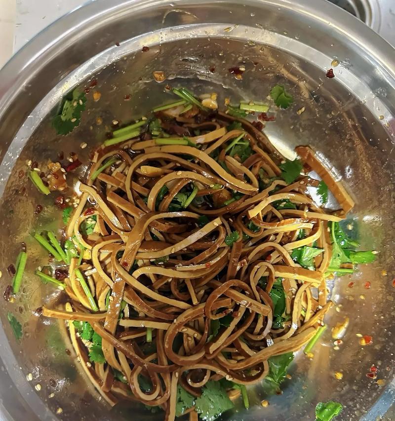 五彩豆干，让素食也可以鲜艳多彩（美食秀色，五颜六色的素食世界）-第3张图片-美味行家