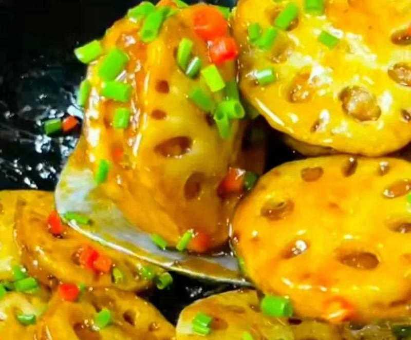 蒸藕夹的制作方法（一道美味的家常小吃）-第3张图片-美味行家