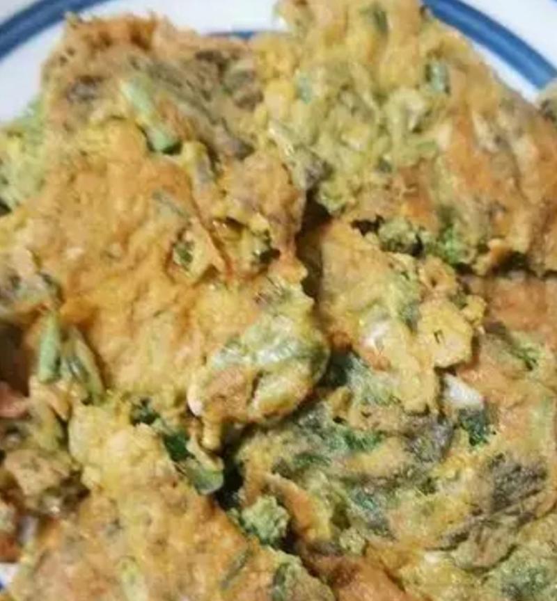 香椿头煎蛋，营养美味的家常菜（以香椿头为主料，加入蛋液煎制的做法，富含营养且口感极佳）-第3张图片-美味行家