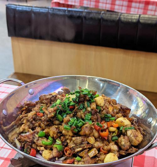 肉丸冬苋菜的做法（美味肉丸与清爽冬苋菜的完美融合）-第3张图片-美味行家