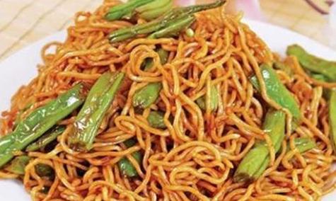 家常美食，素扁豆焖面！（简单易学，健康营养！）-第3张图片-美味行家