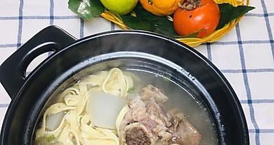 用油菜骨头汤打造美味营养的家常佳肴（传统烹调法，味道浓郁，营养丰富，一起学做油菜骨头汤）-第1张图片-美味行家
