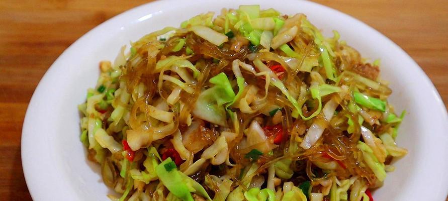 土豆炒粉丝的做法（简单又美味的中式家常菜）-第1张图片-美味行家