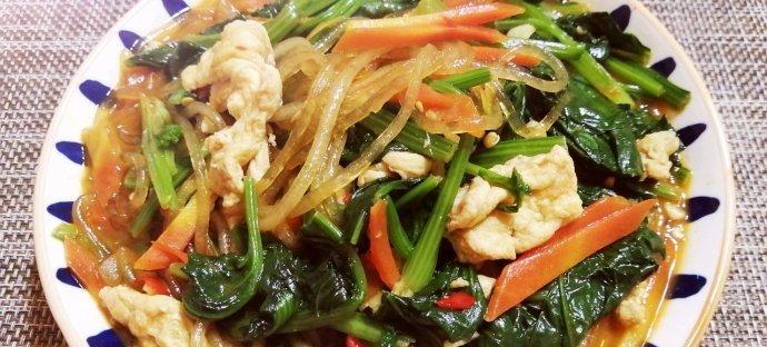 美味营养的菠菜炒粉条（用新鲜的菠菜让粉条更加美味健康）-第2张图片-美味行家