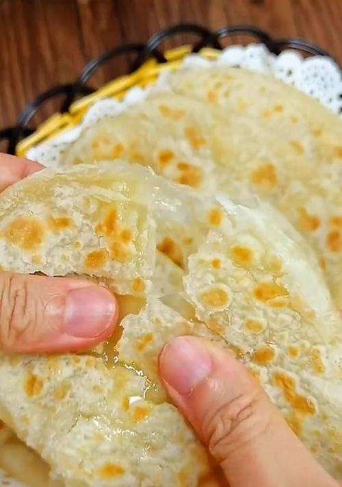 三生三世十里桃花酥枣泥酥饼的制作方法（营养美味的古法糕点，让你尝遍仙界甜品）-第1张图片-美味行家
