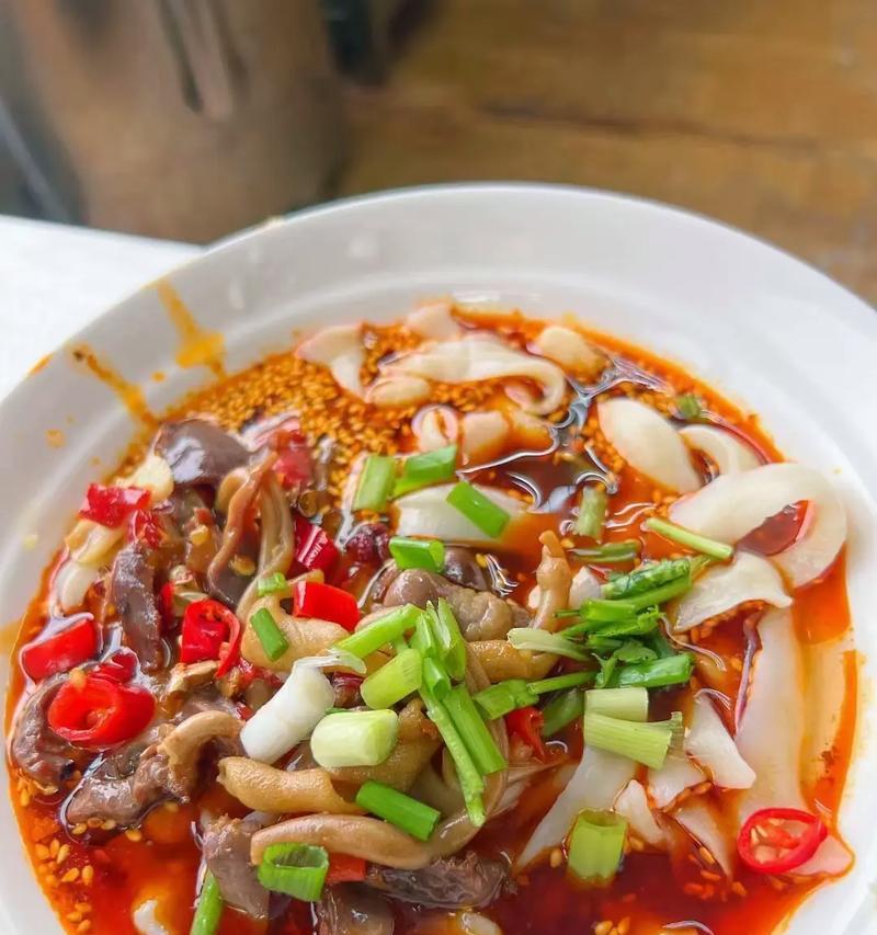 品尝正宗天津打卤刀削面（一道家常美食的传承与创新）-第2张图片-美味行家