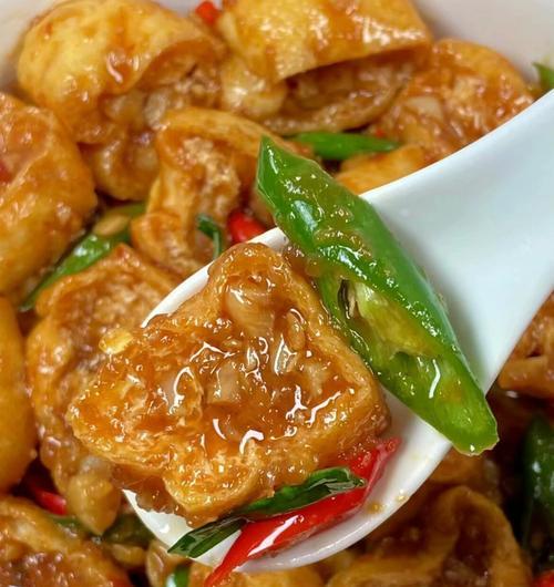 香辣炒豆腐，口感丰富（用5种调料做出妙味，健康美食享受）-第1张图片-美味行家