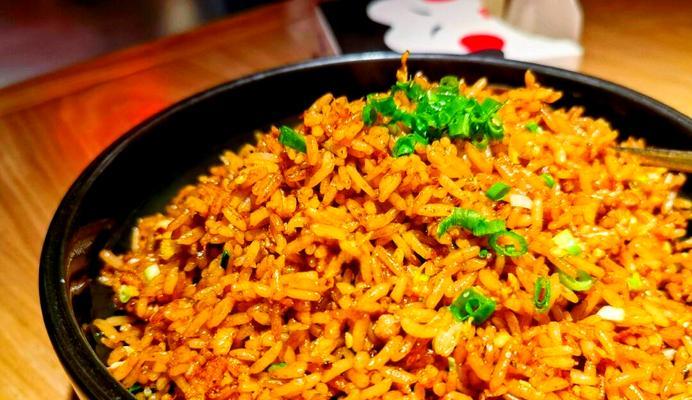 日式口味无肉炒饭的做法（健康美味，让你爱上素食）-第2张图片-美味行家