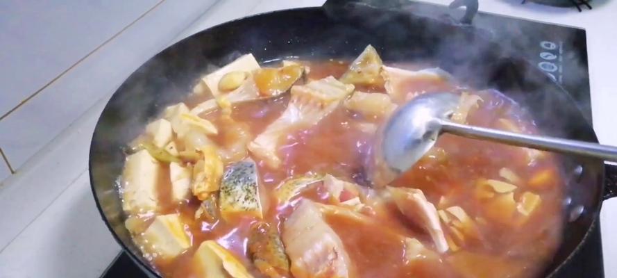 鲜美可口的鱼肉酿豆腐做法（传统佳肴，营养丰富，家庭美味的做法分享）-第1张图片-美味行家
