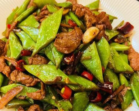 猪肉焖扁豆的秘制做法（家常菜谱，美味可口）-第1张图片-美味行家
