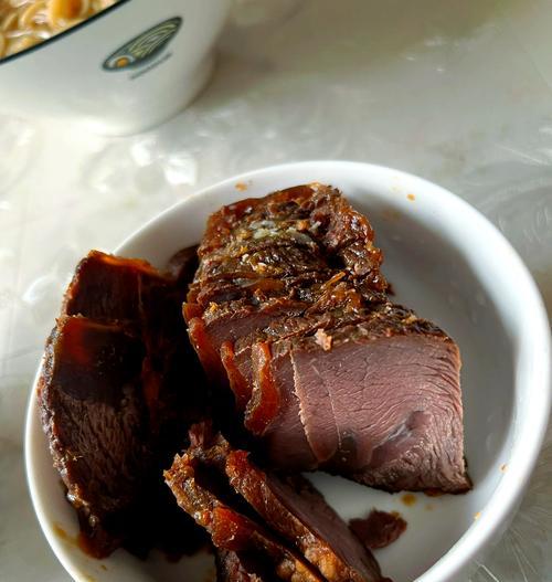 酱牛肉的制作方法（用方式制作美味酱牛肉）-第1张图片-美味行家