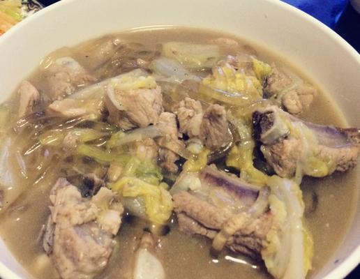 美味可口的白菜粉丝炖排骨（家庭厨艺大公开）-第2张图片-美味行家