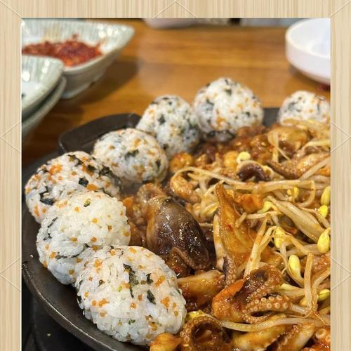 美味章鱼煲五花肉做法大揭秘（快乐烹饪，享受美食之旅）-第2张图片-美味行家