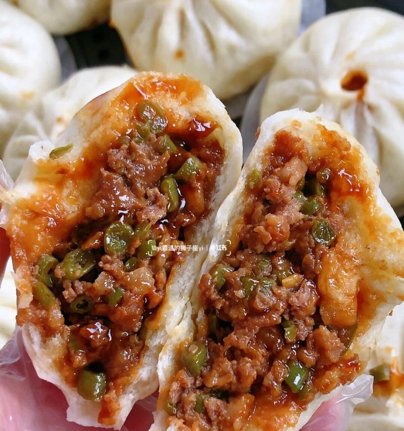自制双色香菇鲜肉包（用料简单做法易，让你在家也能品尝美味包子）-第2张图片-美味行家