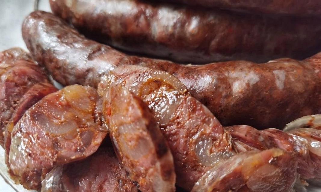 学做最简版麻辣香肠（家常美食，香辣可口）-第3张图片-美味行家