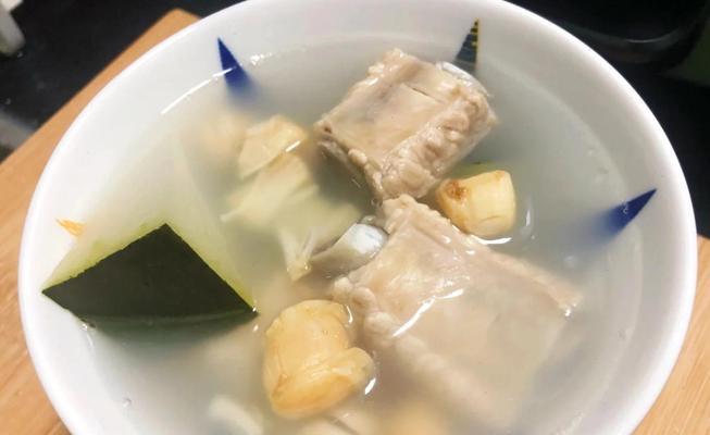 瑶柱炖冬瓜（一道清热解暑的家常菜）-第2张图片-美味行家