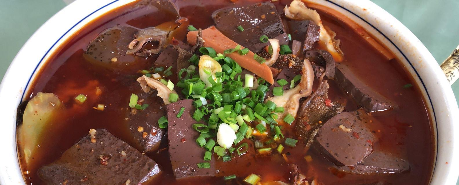 美味可口的玉米鱼头豆腐汤（传统家常菜谱）-第1张图片-美味行家