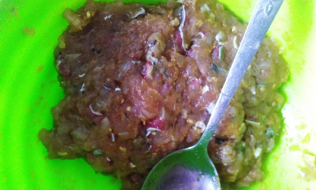 烹饪美味鱼肉饼（以新鲜纯鱼肉为主材的制作方法）-第1张图片-美味行家
