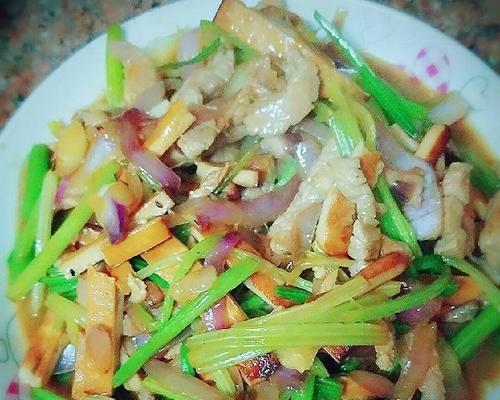 瘦肉炒三丝，美味又健康（清淡营养，美味不油腻）-第3张图片-美味行家