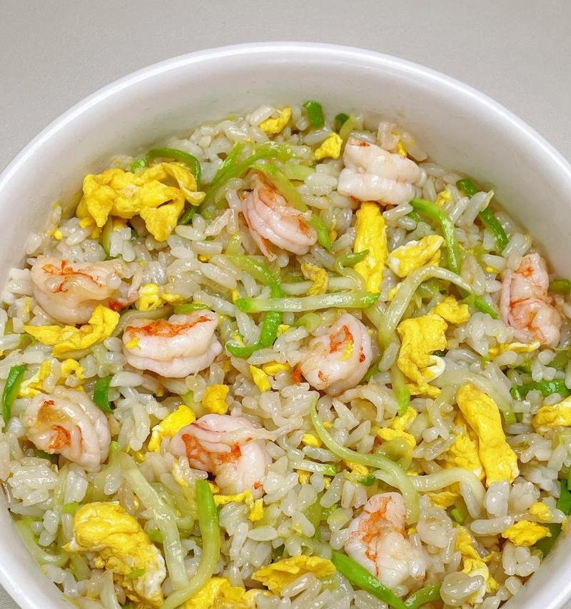 家常美食，银鱼虾仁炒饭（健康又美味，轻松上手）-第2张图片-美味行家
