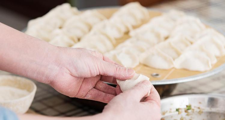 包饺子的最简单做法（简单易学，轻松包出美味饺子）-第3张图片-美味行家