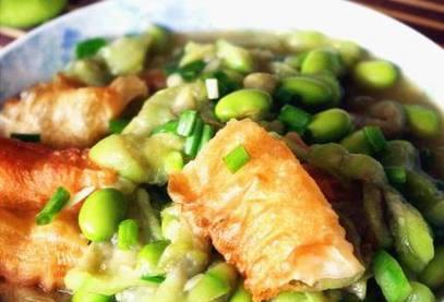 油条丝瓜的美食探秘（以丝瓜为主角，加入香脆的油条，打造独特口感）-第1张图片-美味行家
