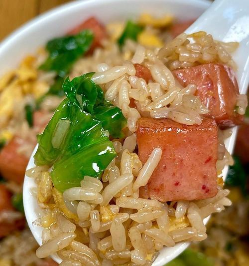 孜然蛋炒饭的制作方法（健康美味，口感鲜香）-第3张图片-美味行家