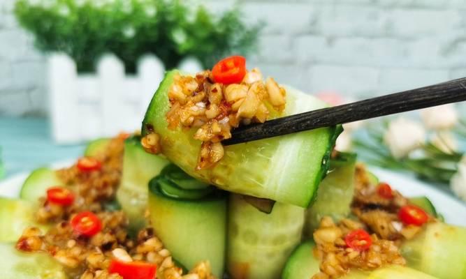 清爽夏日，美食伴你过夏（以夏天爽口菜为主题的做法）-第2张图片-美味行家