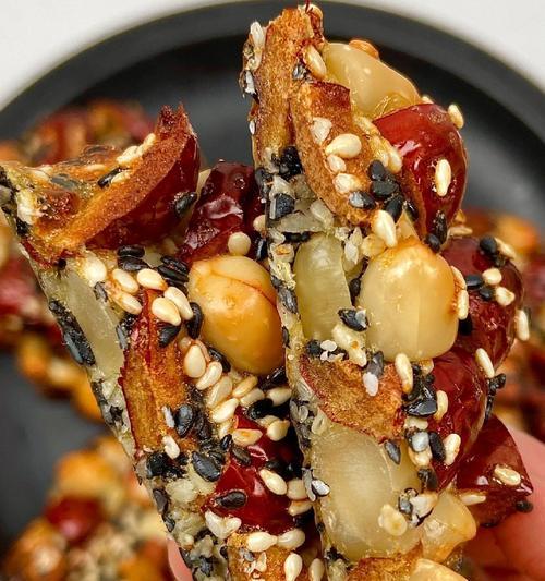 美食制作技巧（以香酥芝麻花生为例，教你制作美味小吃）-第1张图片-美味行家