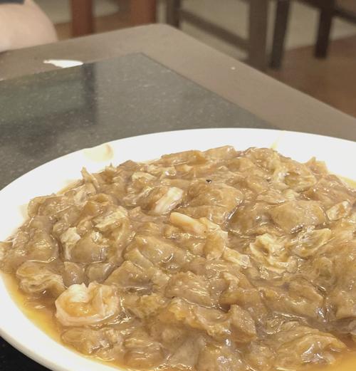 美味健康，以虾仁独面筋做法大公开（虾仁的鲜美与面筋的口感完美结合，让你爱不释手）-第1张图片-美味行家