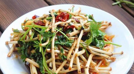 美味又营养的折耳根拌酸菜（用折耳根为酸菜增添风味）-第3张图片-美味行家