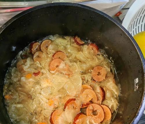 健康美味，银耳樱桃粥的制作方法（以谷物为主，搭配营养丰富的水果，打造一款美味又健康的粥品）-第2张图片-美味行家