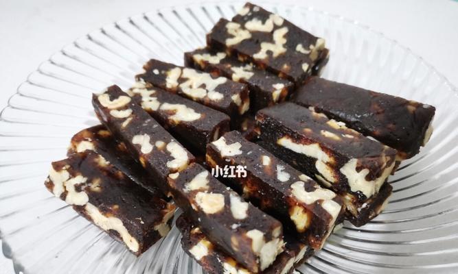 健康美味，自制枣香核桃牛奶（营养丰富，易制作的家庭饮品）-第2张图片-美味行家