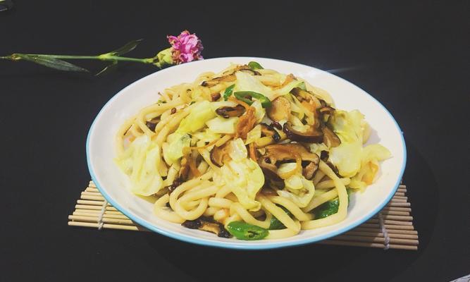 家常美食（清爽美味的蔬菜炒面，简单易做又营养丰富）-第3张图片-美味行家