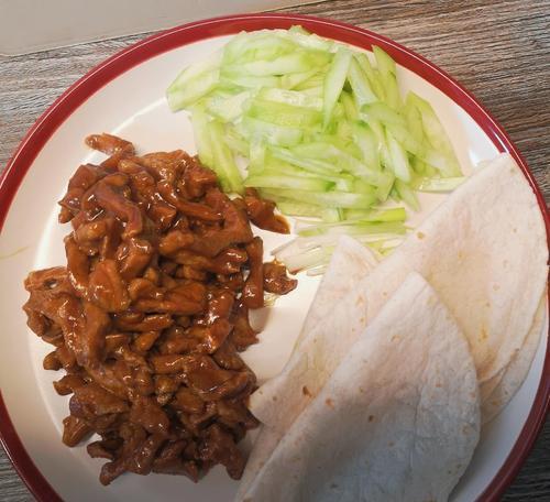 家庭制作意式葱卷饼（自制卷饼，美味留守）-第2张图片-美味行家