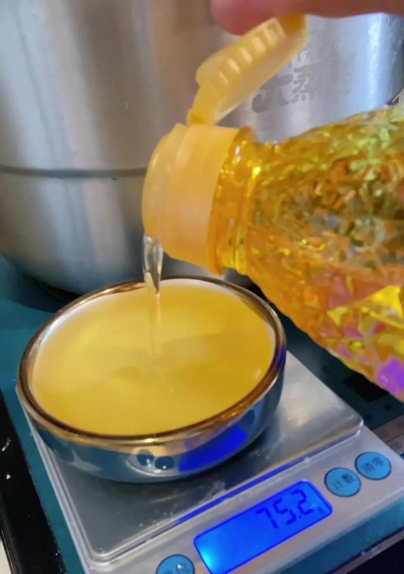 自制芝麻蛋卷的做法（香脆可口的自制点心，轻松DIY）-第1张图片-美味行家