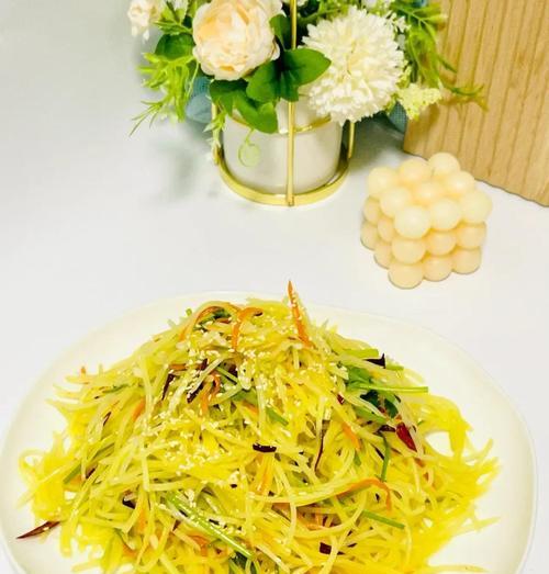 芝麻拌土豆，营养美味的家常小菜（家中常备的土豆，加入芝麻更营养丰富）-第2张图片-美味行家