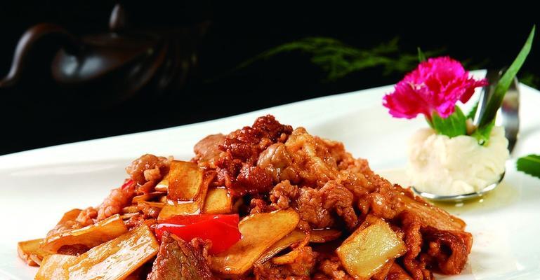 双菇炒肥牛（美味佳肴，营养丰富，家庭美食必备）-第1张图片-美味行家