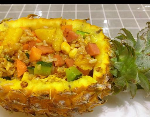 教你轻松做出原味菠萝饭（做出香甜可口的菠萝饭，原味不用愁）-第1张图片-美味行家