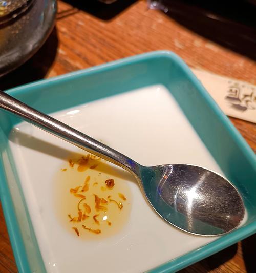 杏仁豆腐的做法（教你如何制作美味的杏仁豆腐）-第3张图片-美味行家