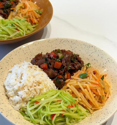《欢迎春到，以迎春的做法迎接新年》（借以迎春的做法，把握新年健康生活的关键）-第2张图片-美味行家