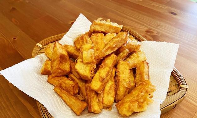 香脆诱人的红薯油条（用红薯制作香炸油条，营养美味又健康）-第1张图片-美味行家