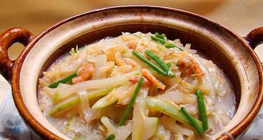 尝鲜虾米粉丝煲，美味又简单（教你如何用虾米做出一道下饭好菜）-第1张图片-美味行家