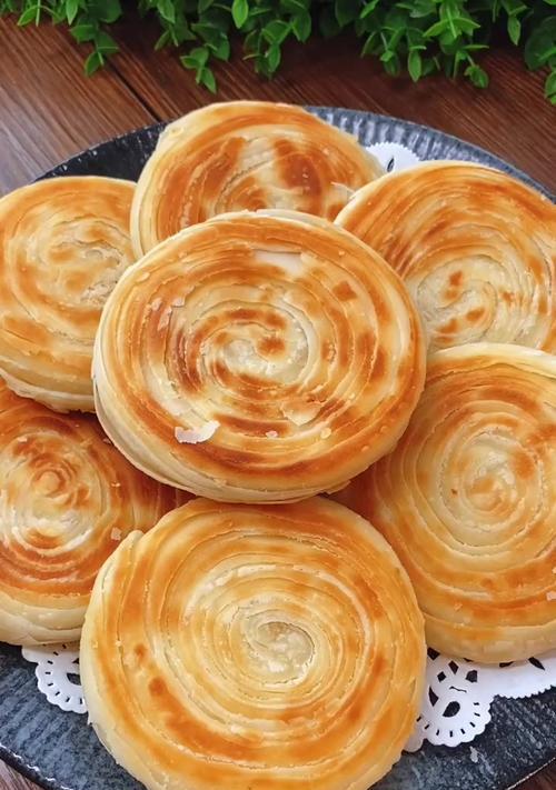 四叶草酥饼的制作方法（做出美味酥脆的四叶草酥饼，让你爱不释口）-第1张图片-美味行家