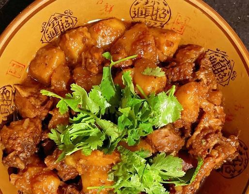 板栗玉米烧鸭，一道香味扑鼻的传统美食（细节决定味道，教你制作一份好吃的板栗玉米烧鸭）-第2张图片-美味行家