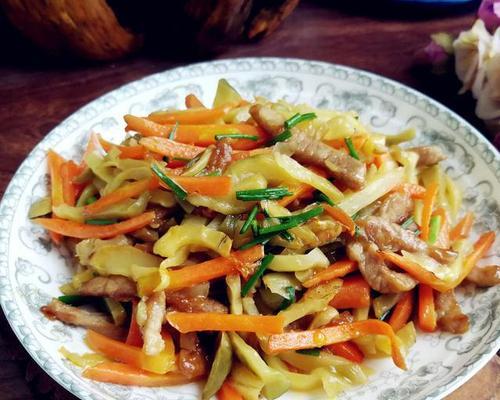 用肉丝炒榨菜，简单又美味（中式家常菜系列；快速上手，让你秒变大厨）-第3张图片-美味行家