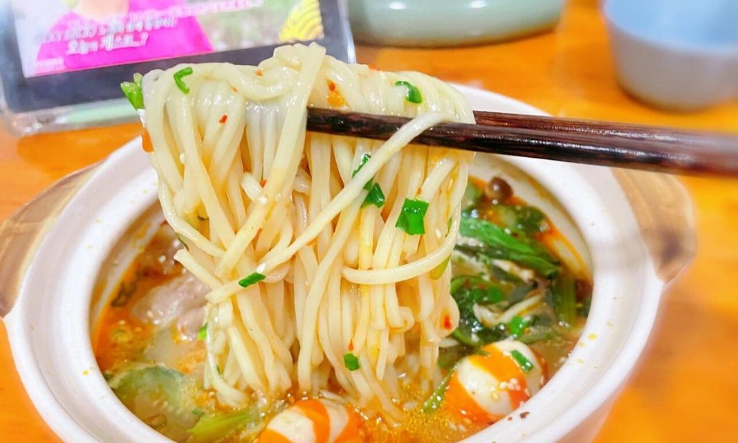 砂锅温面的制作方法（享受美食，从砂锅温面开始）-第1张图片-美味行家