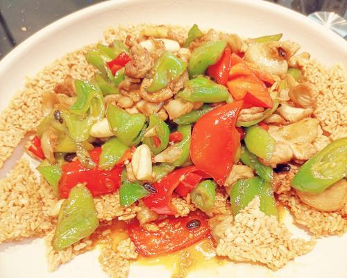 彩椒肉丝烧豇豆的家常做法（丰富口感、美味可口，营养又健康）-第2张图片-美味行家